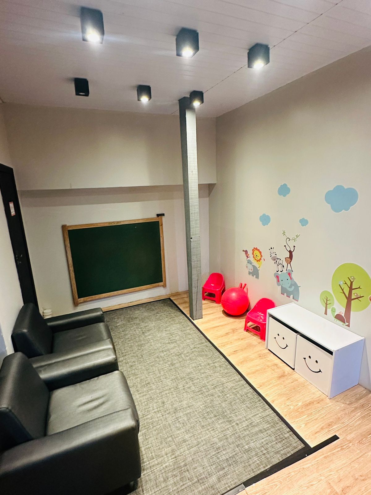Espaço kids do Studio Oxigênio para você treinar tranquilo